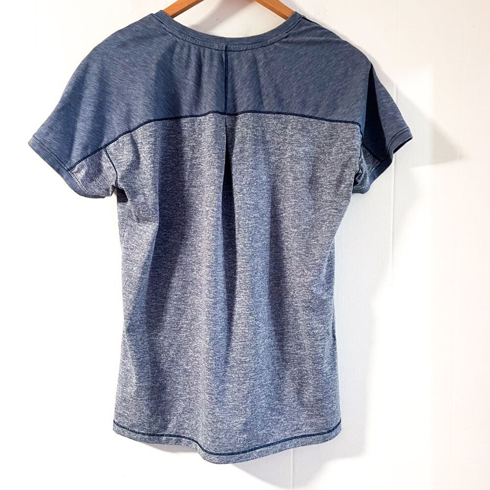 The North Face Women's EcoActive Dawndream Relaxed Short Sleeve Shirt Lapis Blue - Picture 4 of 10